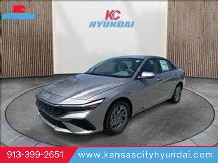 2025 Hyundai Elantra HEV Merriam KS