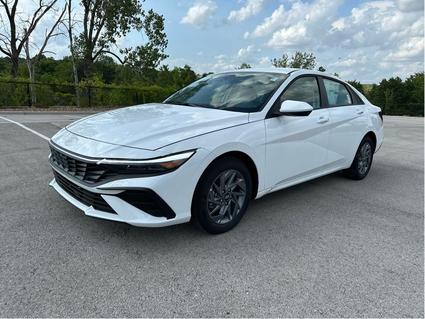 2025 Hyundai Elantra HEV Merriam KS