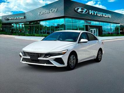 2025 Hyundai Elantra HEV Merriam KS