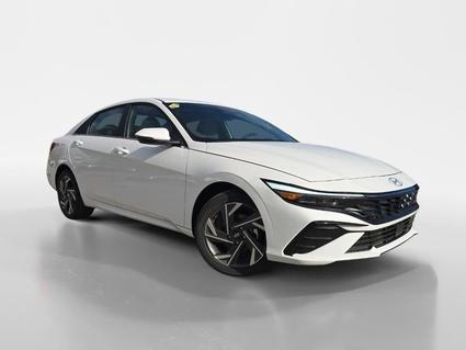 2025 Hyundai Elantra Hybrid Knoxville TN