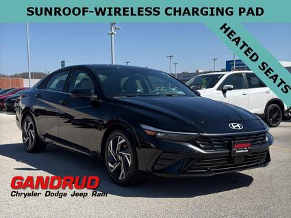 2024 Hyundai Elantra Green Bay WI