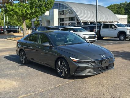 2025 Hyundai Elantra Brandon MS
