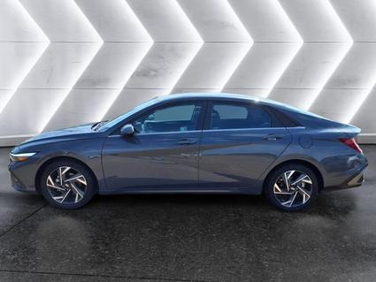 2025 Hyundai Elantra Batesville MS