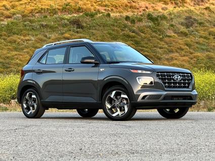 2024 Hyundai Venue Danville WV