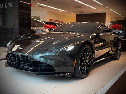 2022 Aston Martin Vantage  