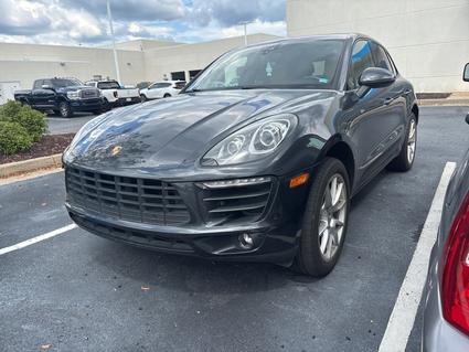 2017 Porsche Macan Daphne AL
