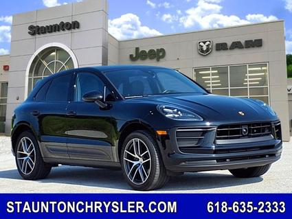 2023 Porsche Macan Staunton IL