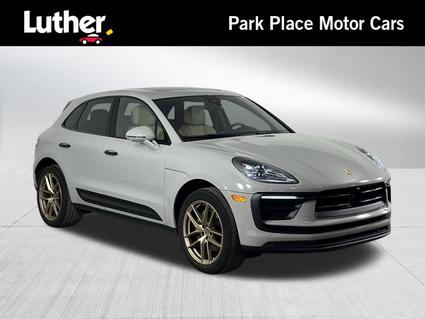 2023 Porsche Macan Rochester MN