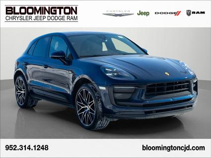 2022 Porsche Macan Minneapolis MN