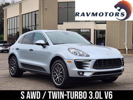 2018 Porsche Macan Burnsville MN