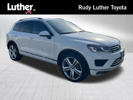2017 Volkswagen Touareg Minneapolis MN