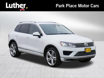 2017 Volkswagen Touareg Rochester MN