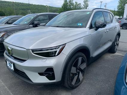 2023 Volvo XC40 Cliffton Park NY