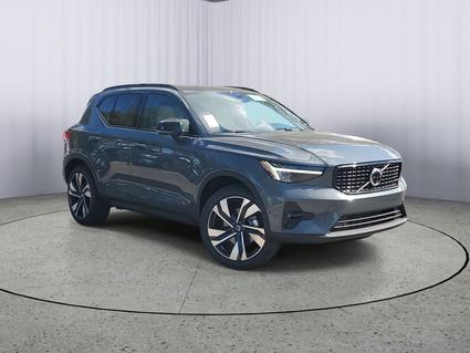 2026 Volvo XC40 Fort Myers FL