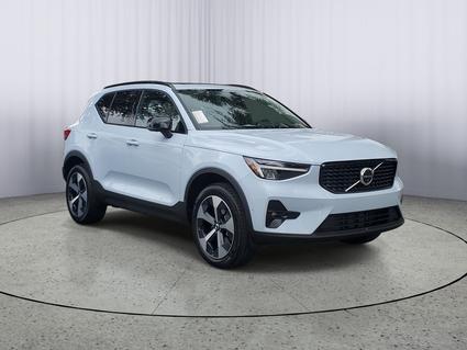 2026 Volvo XC40 Fort Myers FL