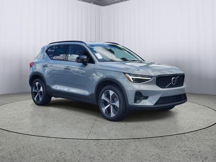 2026 Volvo XC40 Fort Myers FL