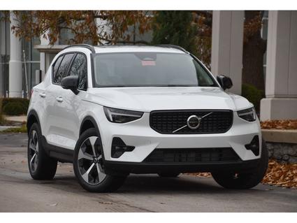 2026 Volvo XC40 Lexington KY
