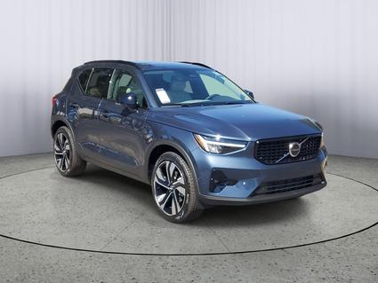 2026 Volvo XC40 Fort Myers FL