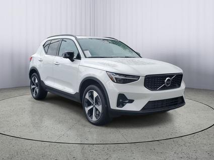 2026 Volvo XC40 Fort Myers FL