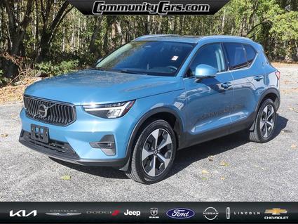 2024 Volvo XC40 Bloomington IN