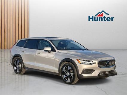 2025 Volvo V60 Cross Country Fletcher NC