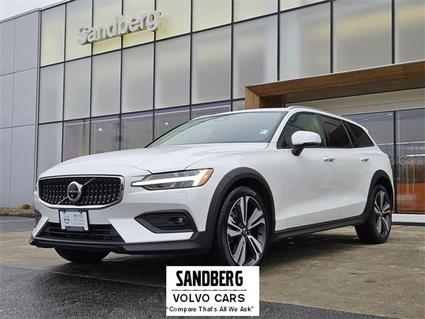 2025 Volvo V60 Cross Country Lynnwood WA