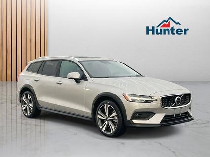 2025 Volvo V60 Cross Country Fletcher NC