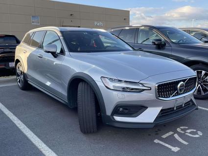 2025 Volvo V60 Cross Country Fletcher NC