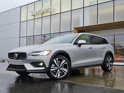 2025 Volvo V60 Cross Country Lynnwood WA