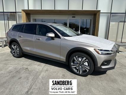 2026 Volvo V60 Cross Country Lynnwood WA