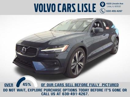 2025 Volvo V60 Cross Country Lisle IL