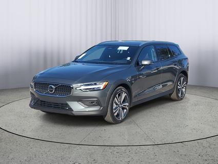 2026 Volvo V60 Cross Country Fort Myers FL