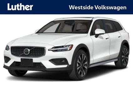 2025 Volvo V60 Cross Country Minneapolis MN