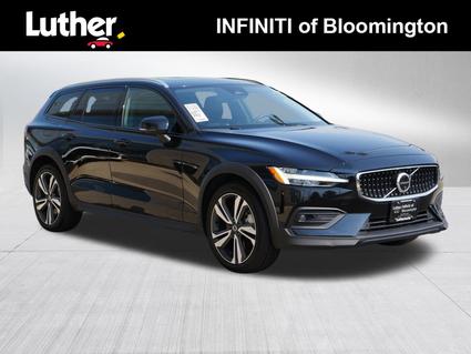 2024 Volvo V60 Cross Country Minneapolis MN