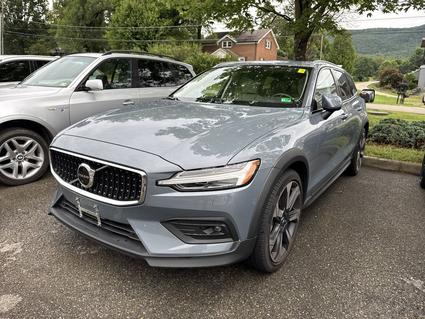 2023 Volvo V60 Cross Country Roanoke VA